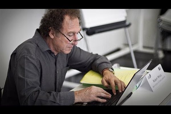 Rencontre avec Robert Weisz, fondateur du modèle ComProfiles